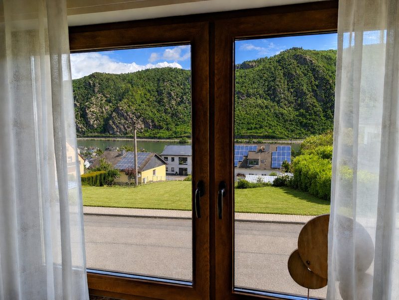 Uitzicht vanuit de slaapkamer op de Rijn